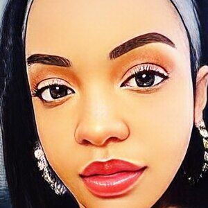 Meet your Posher, Carolyn